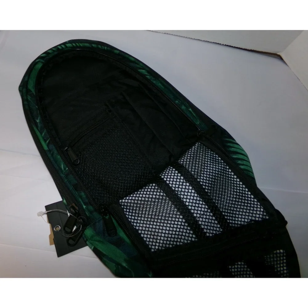 UNISEX DAKINE 6.5L COSMO BACKPACK~GREEN‎ / TROPICAL~NWT